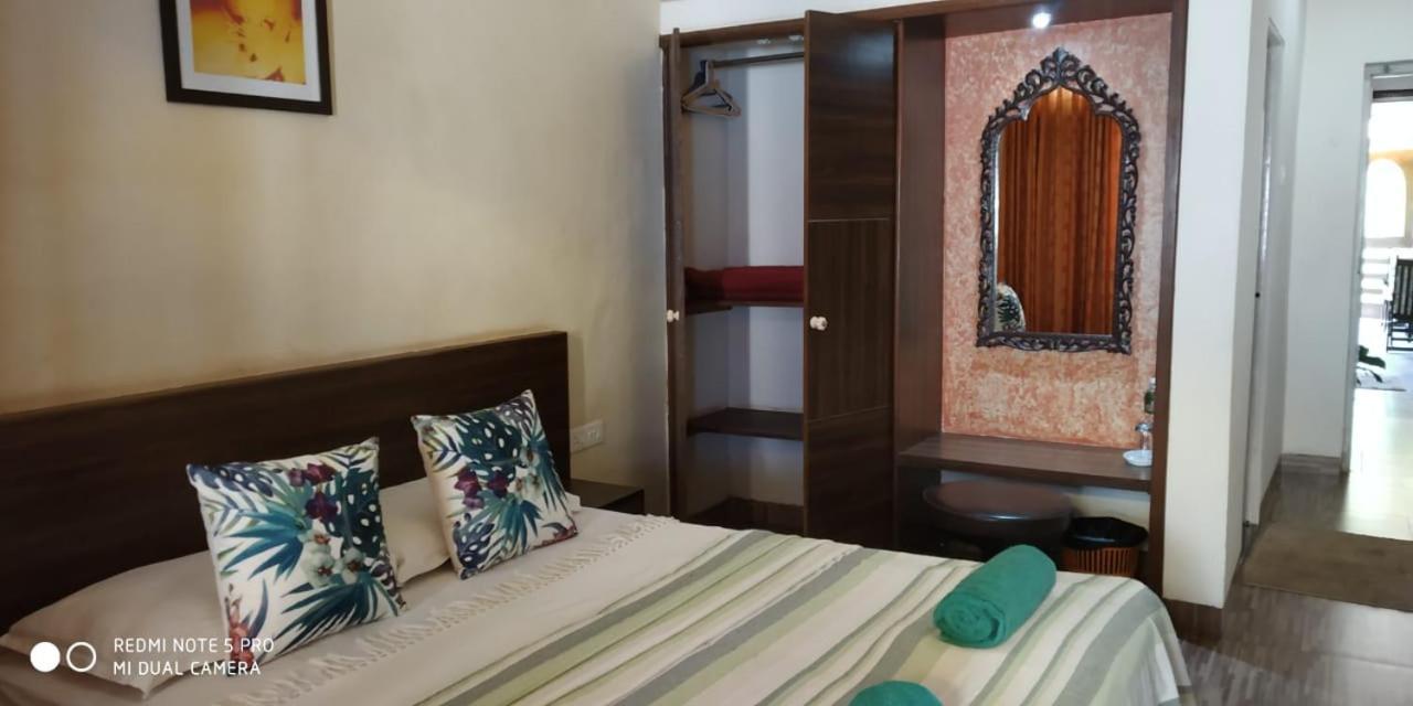Hotel Bonanza Бага Екстер'єр фото